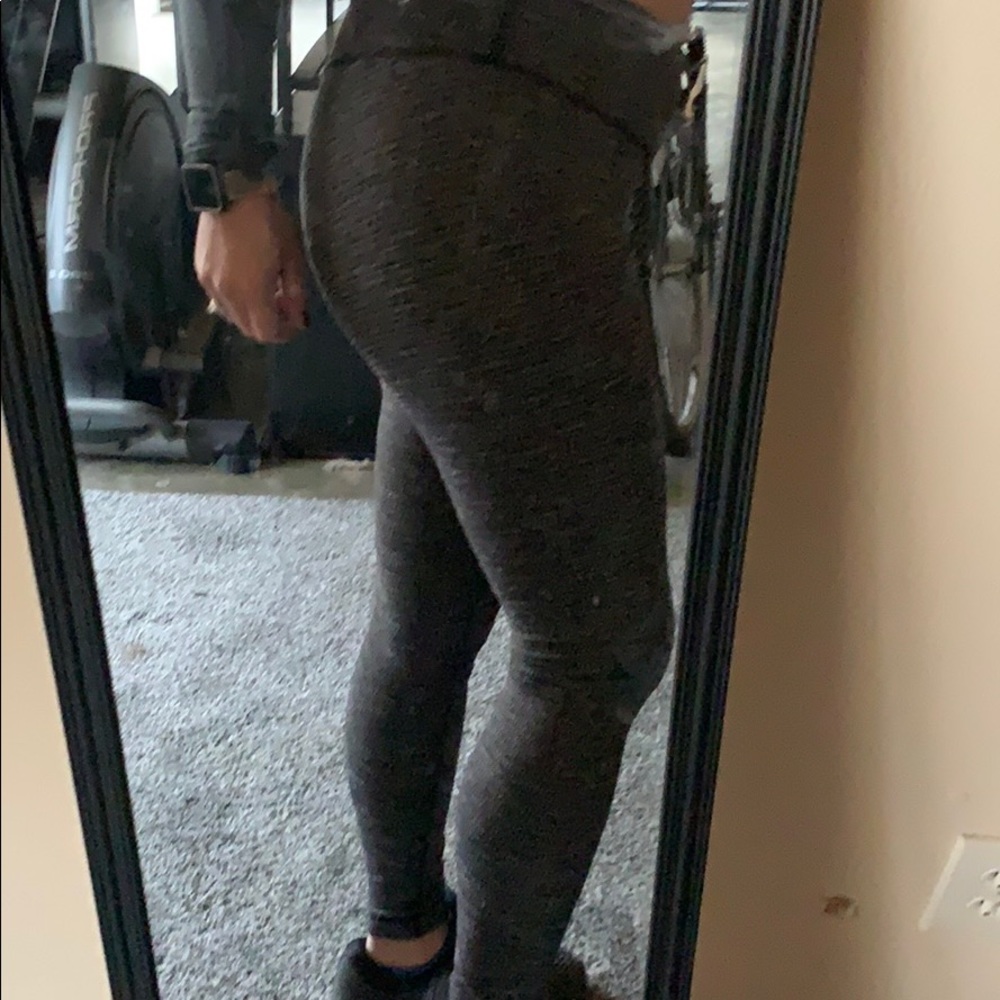 Size 8 grey and black leggings!